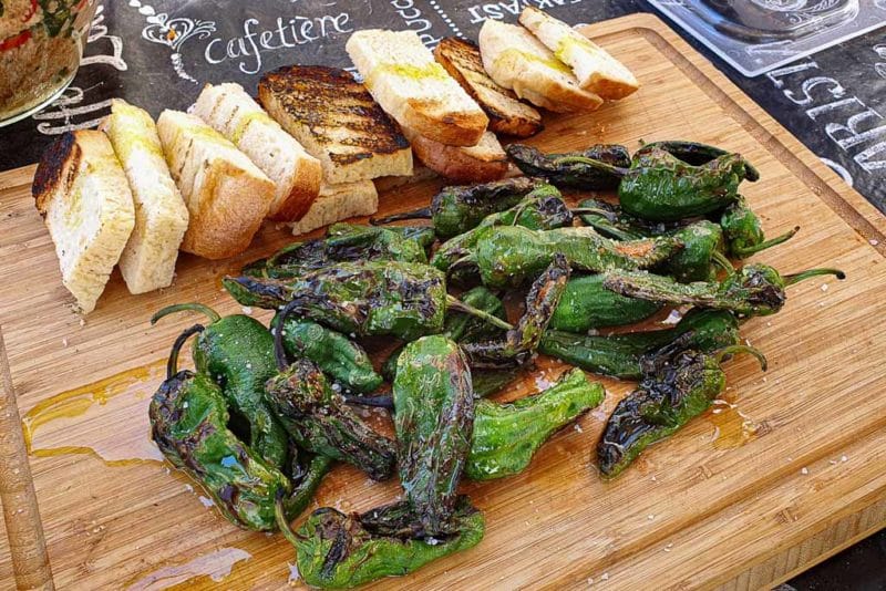 pečene jalapeno papričice