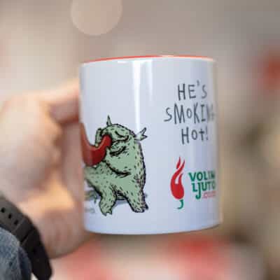 Alternative view of He's smoking hot šalica